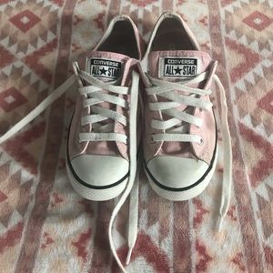 Light Pink Converse Low-tops🌸👟